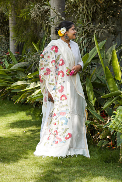 Mughal Bagh Pastel Handpainted Dupatta