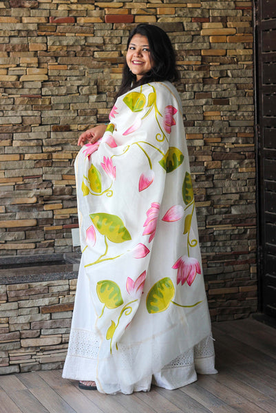 Niraja Handpainted Dupatta