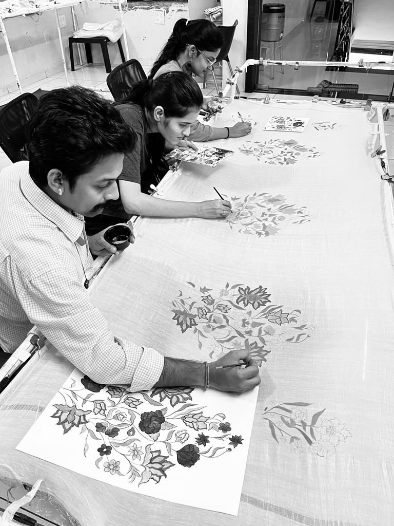 What Makes Hand Painted Sarees Different from Printed Sarees