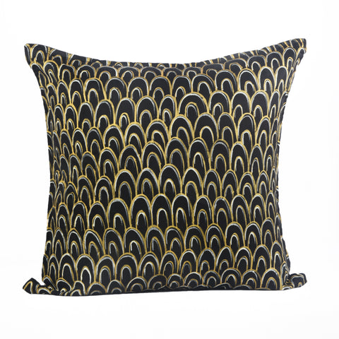 Guthali Patterned Black And Golden Cushion Cover